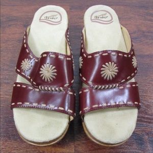 Dansko Shoes - Dansko Embroidered SlideOn Wedges 39 Dansko Shoes - Dansko Embroidered SlideOn Wedges 39